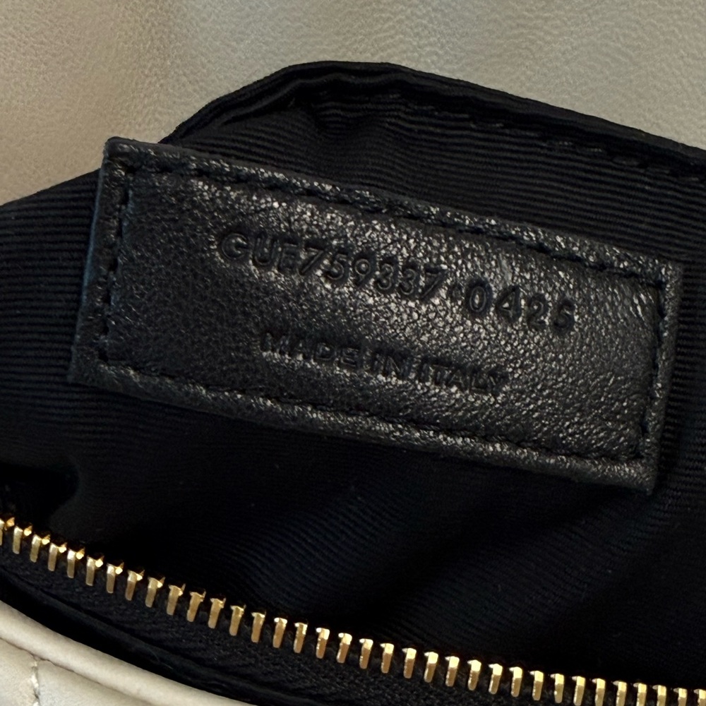 Saint Laurent Quilted Loulou Puffer Shoulder Bag in Crema Soft - Picture 10 of 12